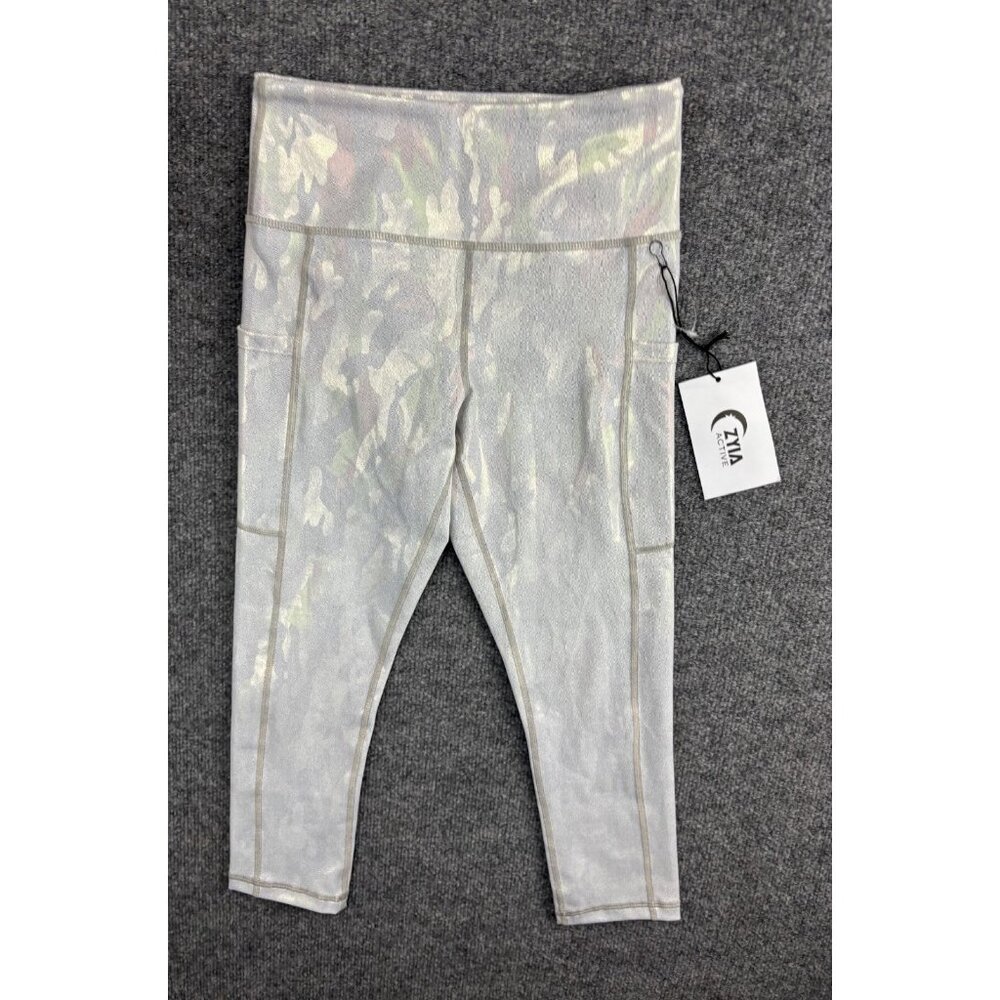 Zyia Active Capri Leggings Women's 2 Silver Camo Pocket Light‎ Tight Hi-Rise NWT